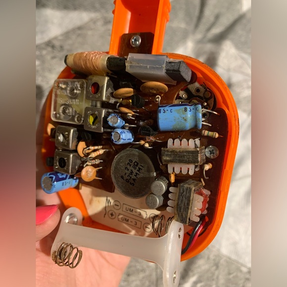 1979 Vintage Avon sunscreen radio - major retro Barbie core vibes! - Picture 12 of 17